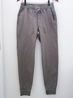 Lululemon Men’s Joggers Medium Taupe Grey Athletic Pants Tapered Drawstring
